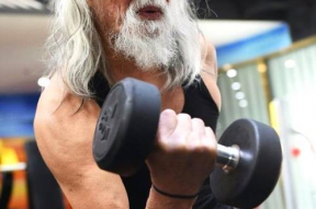 91岁老爷子直播锻炼,展现不老传奇风采